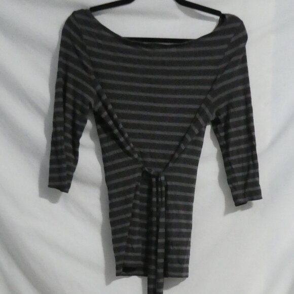 H&M | medium | Striped Shirt With Matching Tie Waist Front - Picture 1 of 14